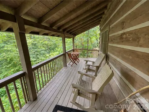 100 Creek Bend Rd, Waynesville, NC 28785
