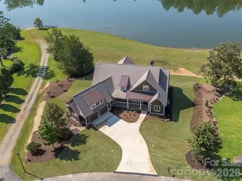View/Area - 978 Mapleton Ln, Columbus, NC 28722 photo 1 of 3
