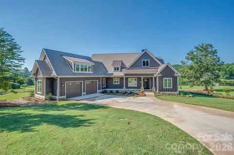 Exterior - 978 Mapleton Ln, Columbus, NC 28722 photo 2 of 7