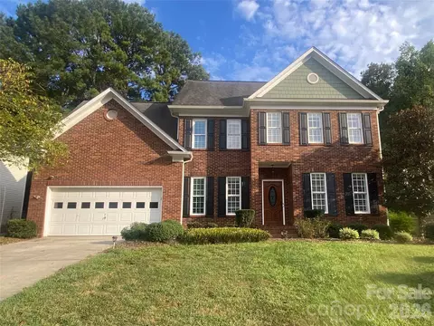 16908 Hampton Crossing Dr, Huntersville, NC 28078