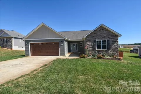 148 Greythorn Dr, Statesville, NC 28625