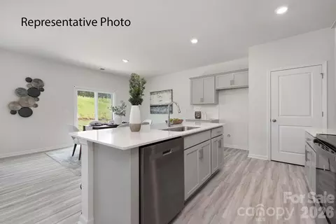 1350 Mammoth Rd, Hickory, NC 28602 photo 10