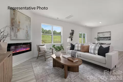 1350 Mammoth Rd, Hickory, NC 28602 photo 3