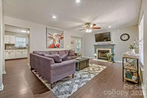 Living - 7742 Red Robin Trl, Denver, NC 28037 photo 1 of 4