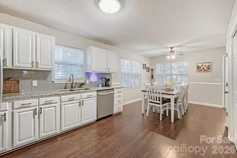 Kitchen - 7742 Red Robin Trl, Denver, NC 28037 photo 1 of 5