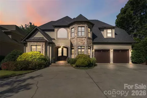 7936 Park Rd, Charlotte, NC 28210