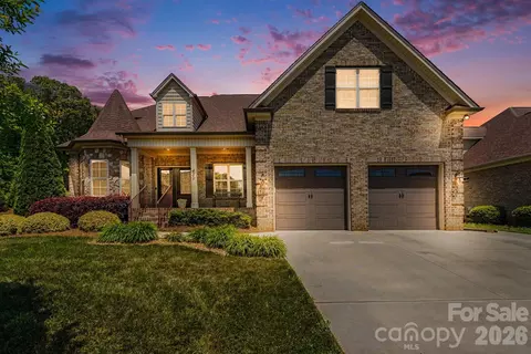 489 Lotus Ct, Lewisville, NC 27023