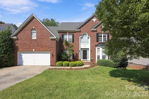 153 Flowering Grove Ln, Mooresville, NC 28115