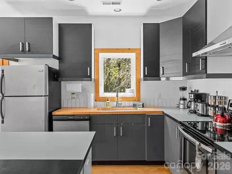 Kitchen - 541 W Probart St, Brevard, NC 28712 photo 4 of 7