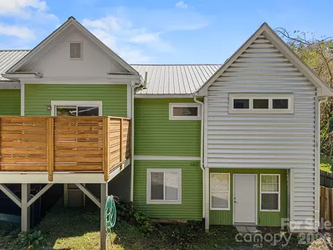 Exterior - 541 W Probart St, Brevard, NC 28712 photo 2 of 13