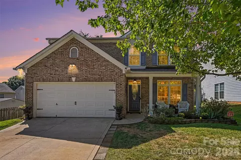114 S Audubon Ave, Mooresville, NC 28117