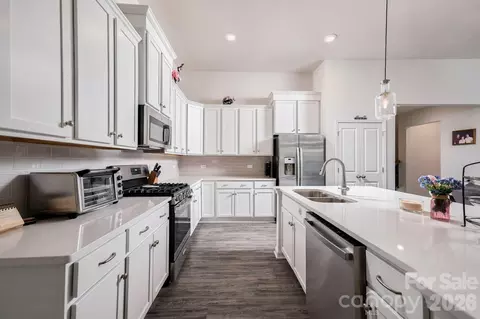 Kitchen - 8204 Mccormick St, Terrell, NC 28682 photo 3 of 4