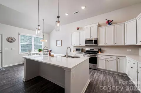 Kitchen - 8204 Mccormick St, Terrell, NC 28682 photo 1 of 4