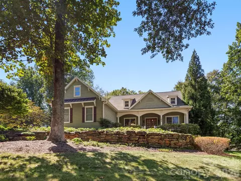 184 Benhurst Ct, Hendersonville, NC 28791