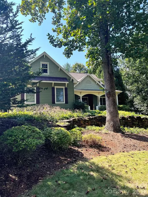 184 Benhurst Ct, Hendersonville, NC 28791