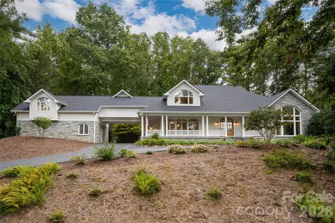 4 Cedar Hill Dr, Asheville, NC 28803