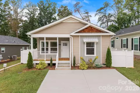 131 Bellamy Rd, Asheville, NC 28806
