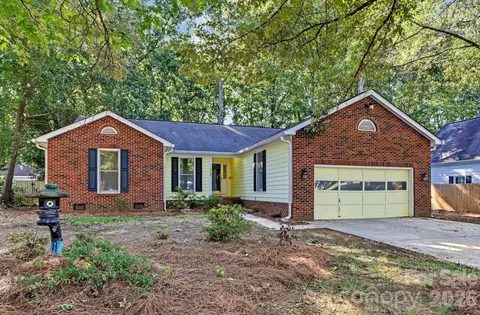 13820 Portpatrick 221 Ln #221, Matthews, NC 28105