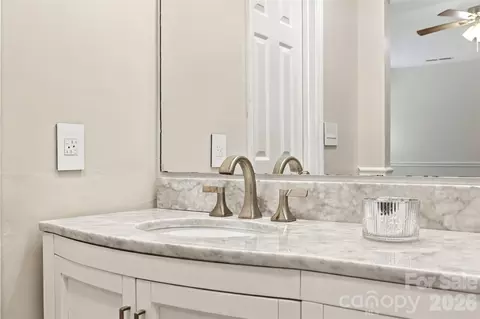 Bath - 3000 Faircroft Way, Monroe, NC 28110 photo 3 of 4