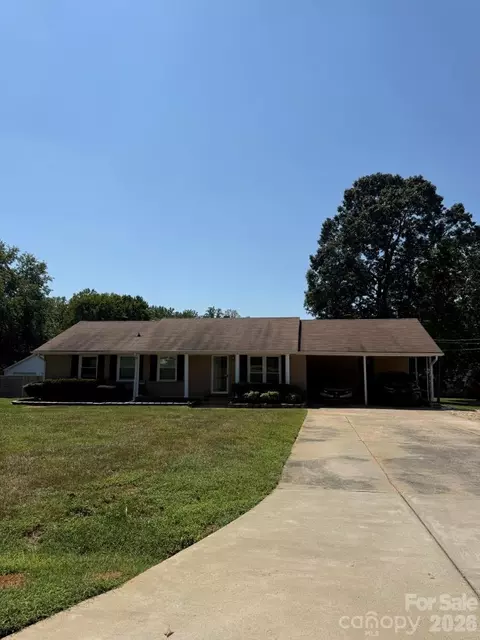 3432 Farrhill Rd, Charlotte, NC 28214