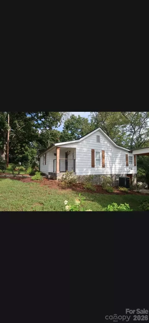102 Reynolds Rd, North Wilkesboro, NC 28659