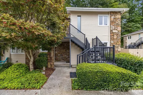 341 N Britton Creek Ct, Hendersonville, NC 28791