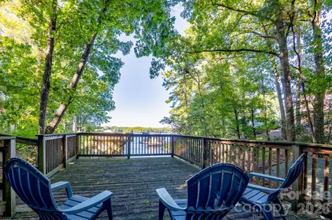192 Tillery Park Dr, Mount Gilead, NC 27306