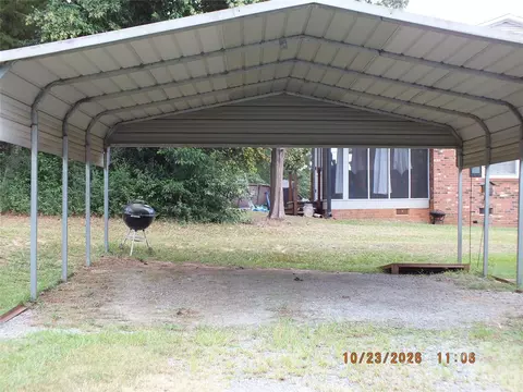 Exterior - 1104 Crestfield Dr, Lancaster, SC 29720 photo 1 of 2