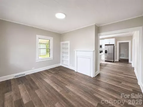 Living - 113 Mountain View St, Morganton, NC 28655 photo 3 of 4