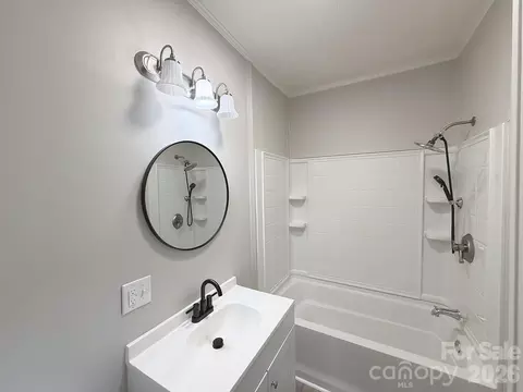 Bath - 113 Mountain View St, Morganton, NC 28655 photo 3 of 4