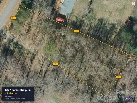 1207 Forest Ridge Dr, Bessemer City, NC 28016