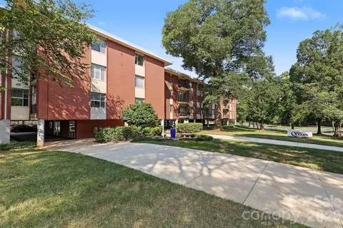 1300 Queens 219 Rd #219, Charlotte, NC 28207
