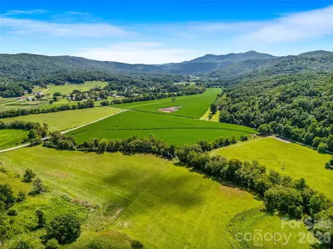 96 Merle Farm Ln, Pisgah Forest, NC 28768