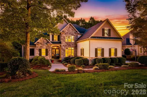 2227 Metcalf Dr, Sherrills Ford, NC 28673