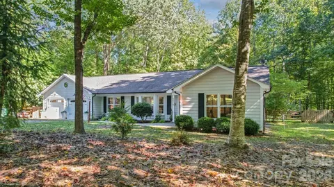 5919 Stonebridge Ln, Waxhaw, NC 28173