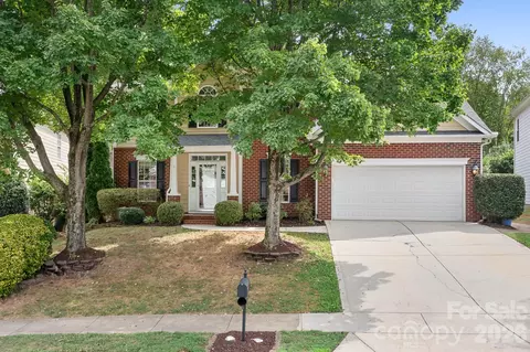 121 Middleton Pl, Mooresville, NC 28117