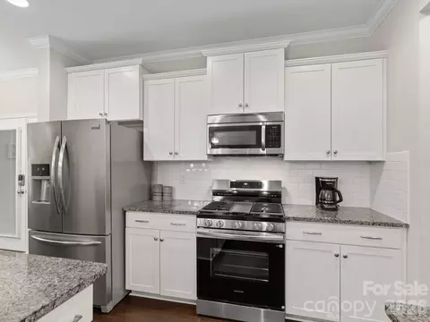 Kitchen - 859 Pennington Dr, Lancaster, SC 29720 photo 3 of 5