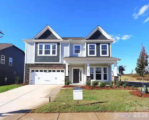 7204 Helmans Dr, Huntersville, NC 28078