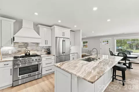 1208 Tarrington Ave, Charlotte, NC 28205