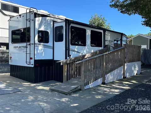 103 Brit B116 Ln #B116, New London, NC 28127