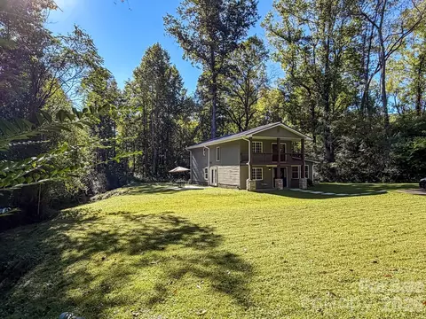 Exterior - 283 Robin Dr, Marion, NC 28752 photo 2 of 10