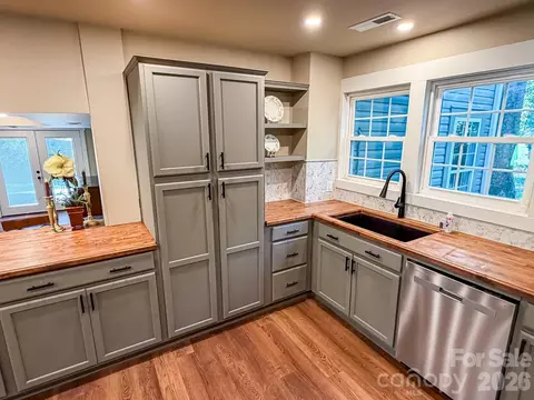 Kitchen - 283 Robin Dr, Marion, NC 28752 photo 8 of 8
