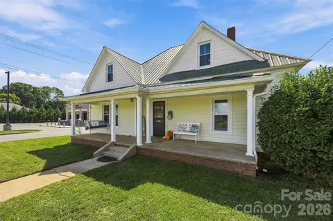 Exterior - 322 E Main St, Maiden, NC 28650 photo 7 of 8