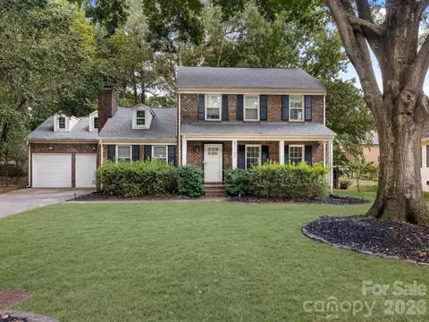 8319 Braeside Ct, Charlotte, NC 28270