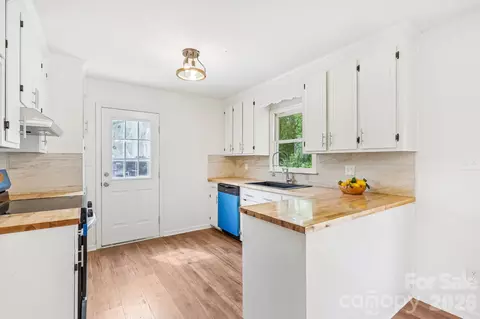 Kitchen - 2199 Pacer Rd, Lancaster, SC 29720 photo 1 of 4