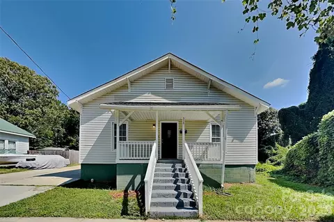 318 Bruce Ave, Mooresville, NC 28115
