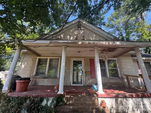408 E Davidson Ave, Gastonia, NC 28054
