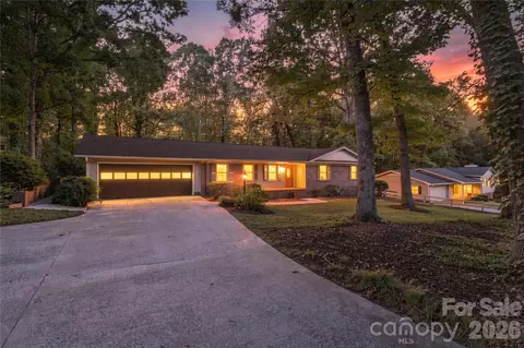 2604 Shearer Dr, Statesville, NC 28625
