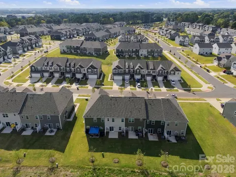 View/Area - 759 Kitfox Nw Dr NW, Concord, NC 28027 photo 2 of 6