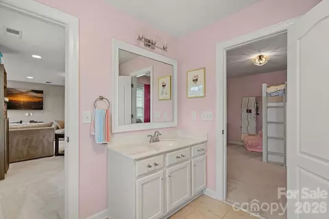 Bath - 2071 Feldspar Dr, Davidson, NC 28036 photo 4 of 6
